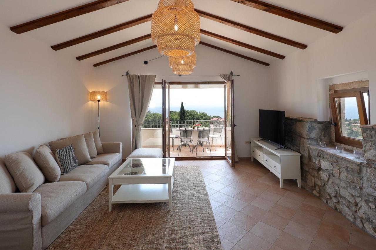 Villa Fani With Jacuzzi Ичичи Экстерьер фото